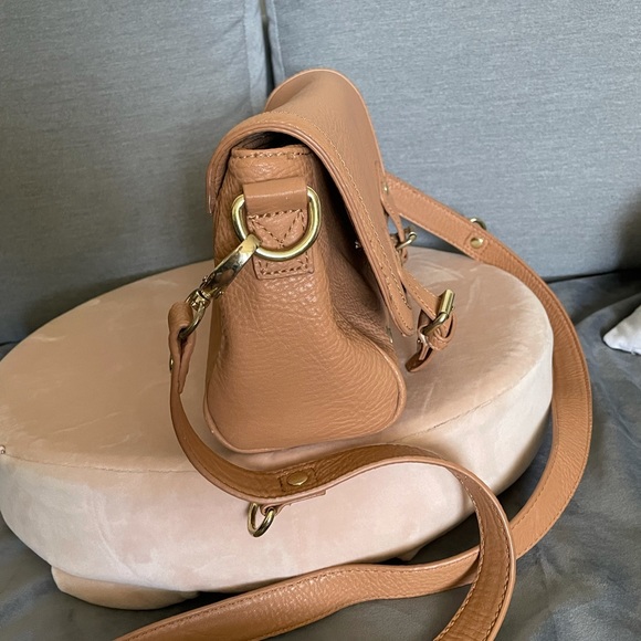 BCBGenration Messenger Crossbody Bag. Tan color. Size: 10” x 7” x 3.5” - Picture 4 of 16